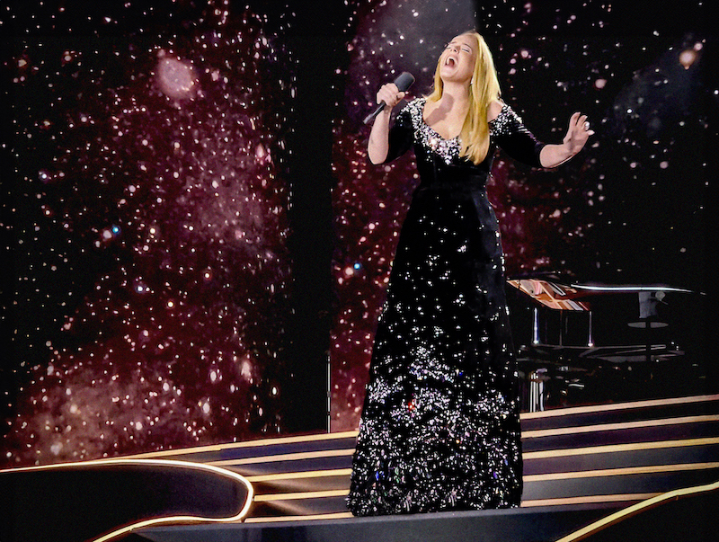 Hình ảnh Adele trong đêm diễn thứ 3 thuộc chuỗi siêu concert “Adele In Munich”