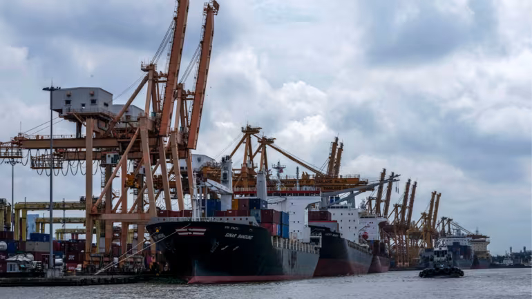 68892ab7d7748e59f4668f020dc498e499abcc56-0621 Cảng Bangkok: Trung Quốc là điểm đến xuất khẩu lớn thứ hai của Thái Lan sau Mỹ và là nguồn nhập khẩu hàng đầu của nước này, chiếm gần 1/4 tổng lượng hàng hóa. Ảnh: Nikkei Asia
