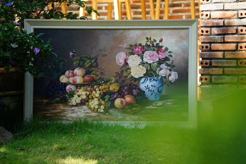 dsc00727-2324 Du khách cũng có thể thỏa thích ngắm tranh của họa sĩ Đinh Xuân Quyền