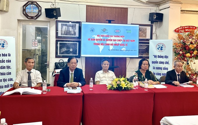 img-0738-3178-1632 Các đại biểu chuyên gia chủ trì hội thảo
