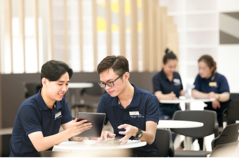 ok3-2039 Sau khi tốt nghiệp, học viên của HAVN sẽ được sở hữu song bằng có giá trị toàn cầu.