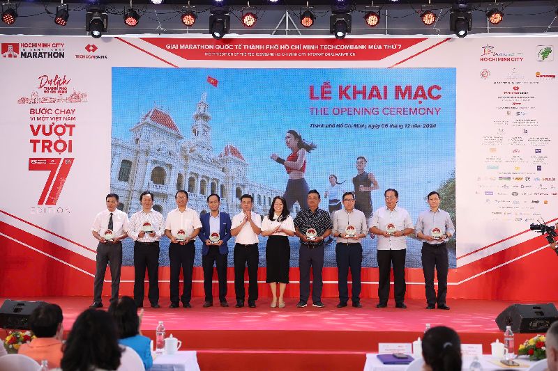 18.000 vận động viên tranh tài tại giải Marathon Quốc tế Thành phố Hồ Chí Minh Techcombank Mùa thứ 7