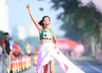 Kure Ebisa Takele và Nguyễn Thị Oanh tỏa sáng trên đường chạy marathon tại Hà Nội