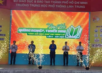 Học sinh tại TP. Hồ Chí Minh bước vào kì Hướng nghiệp, tuyển sinh