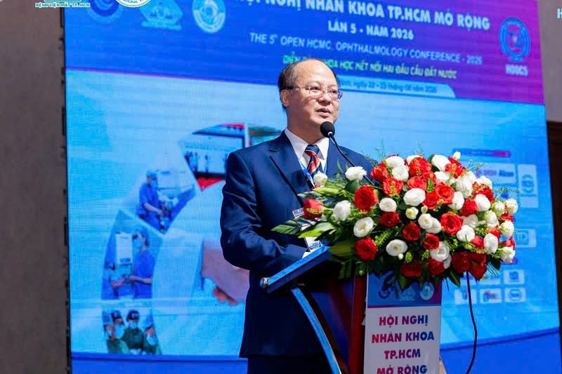 Diễn đàn khoa học kết nối hai đầu cầu: Nâng tầm nhãn khoa Việt Nam tại HOOC 5